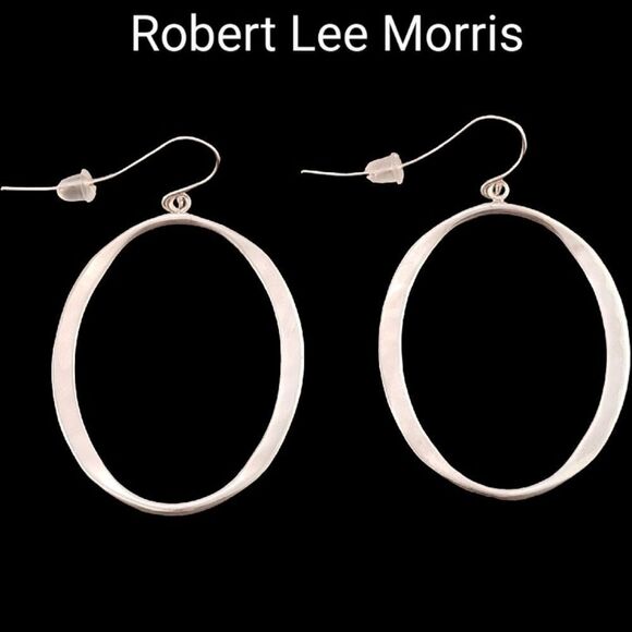 Robert Lee Morris RLM Modernist Sterling Hammered Oval Hoop Earrings - Picture 1 of 6